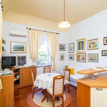 Apartment House Boninovo *