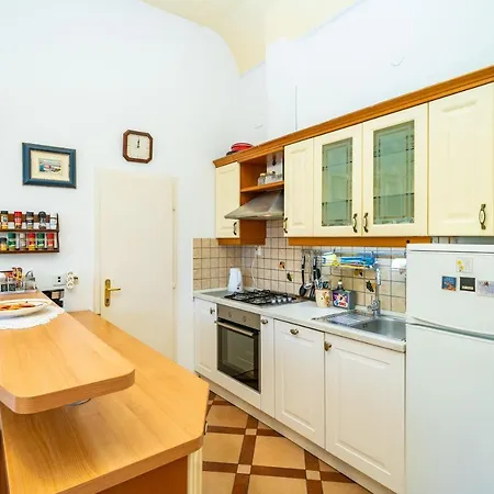 House Boninovo Апартаменты *